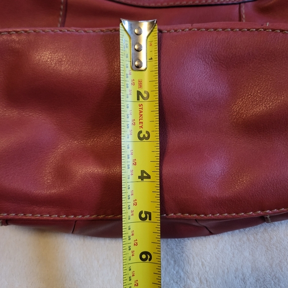 Tiganello Genuine Red Leather Shoulder Bag - Picture 13 of 14